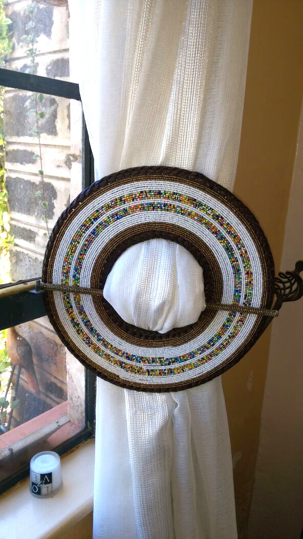 Round Patterned Curtain Tie-back - white beads