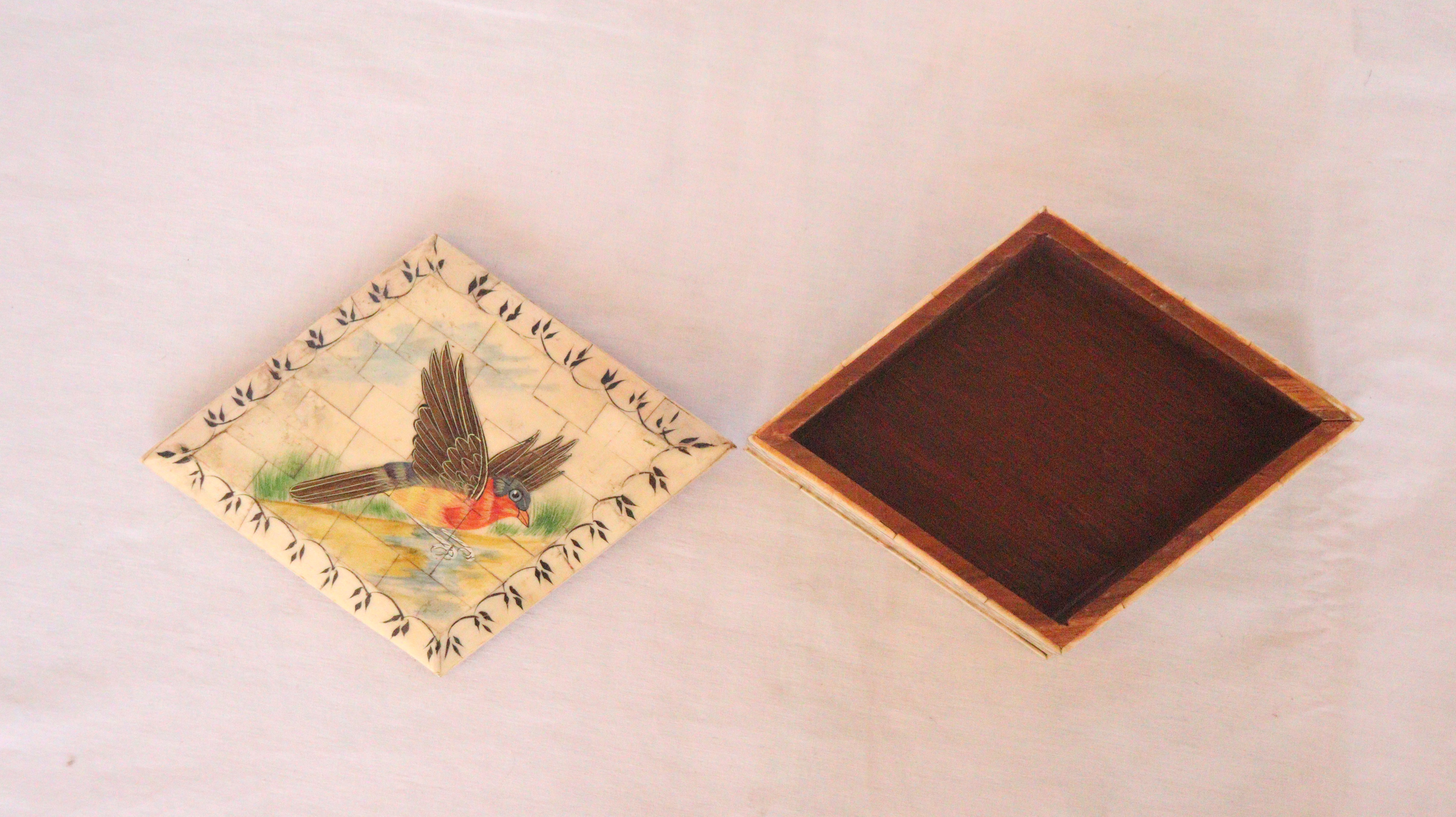 Sandalwood jewelry box, artistic jewelry box, jewelry box, wooden jewelry box