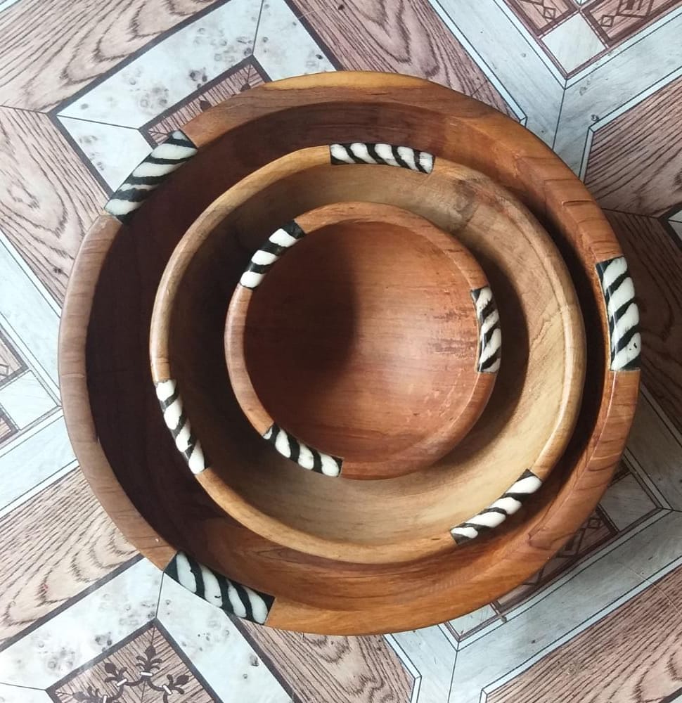 Round Wood Bowls with Bone Detail (Set of 3)