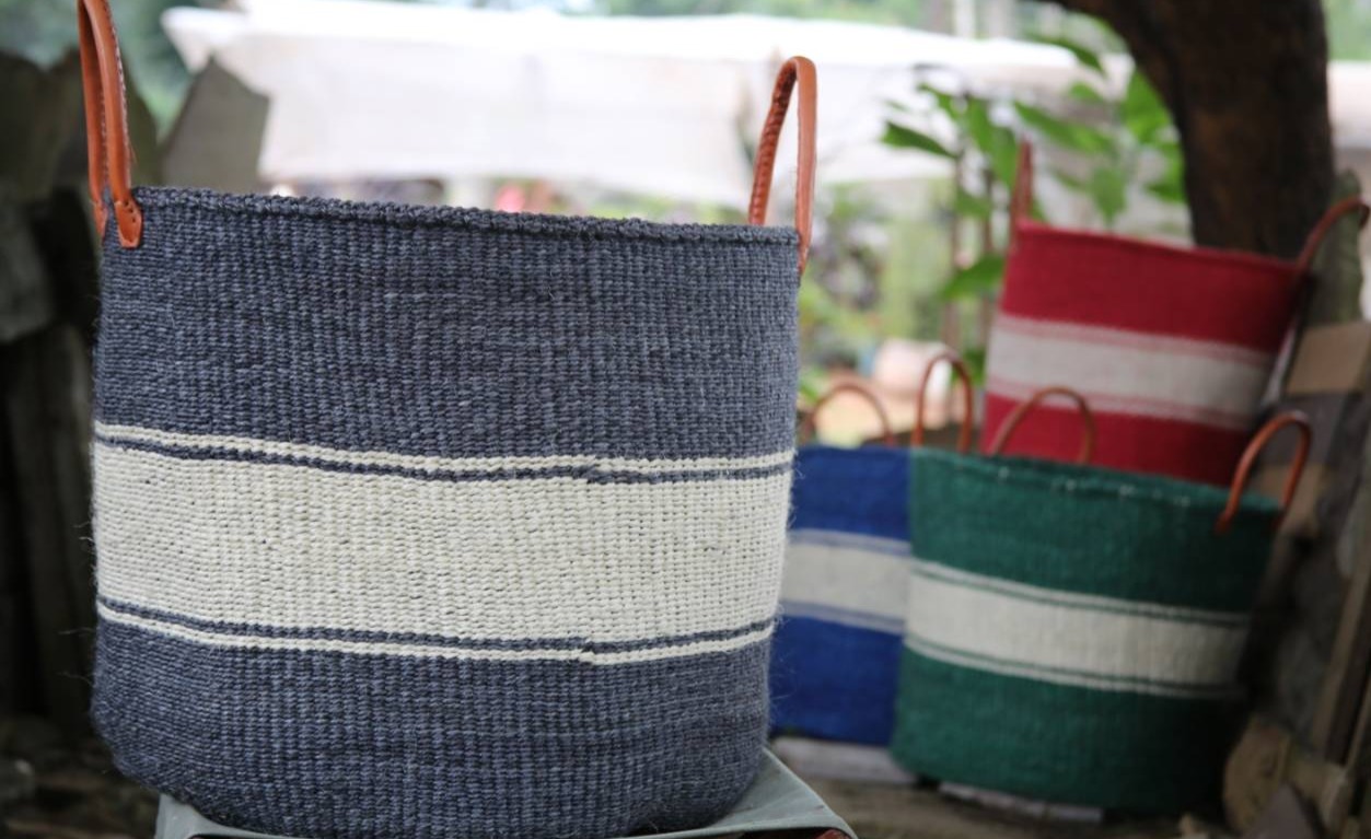 Grey and off-white in the middle with handles (different variations)