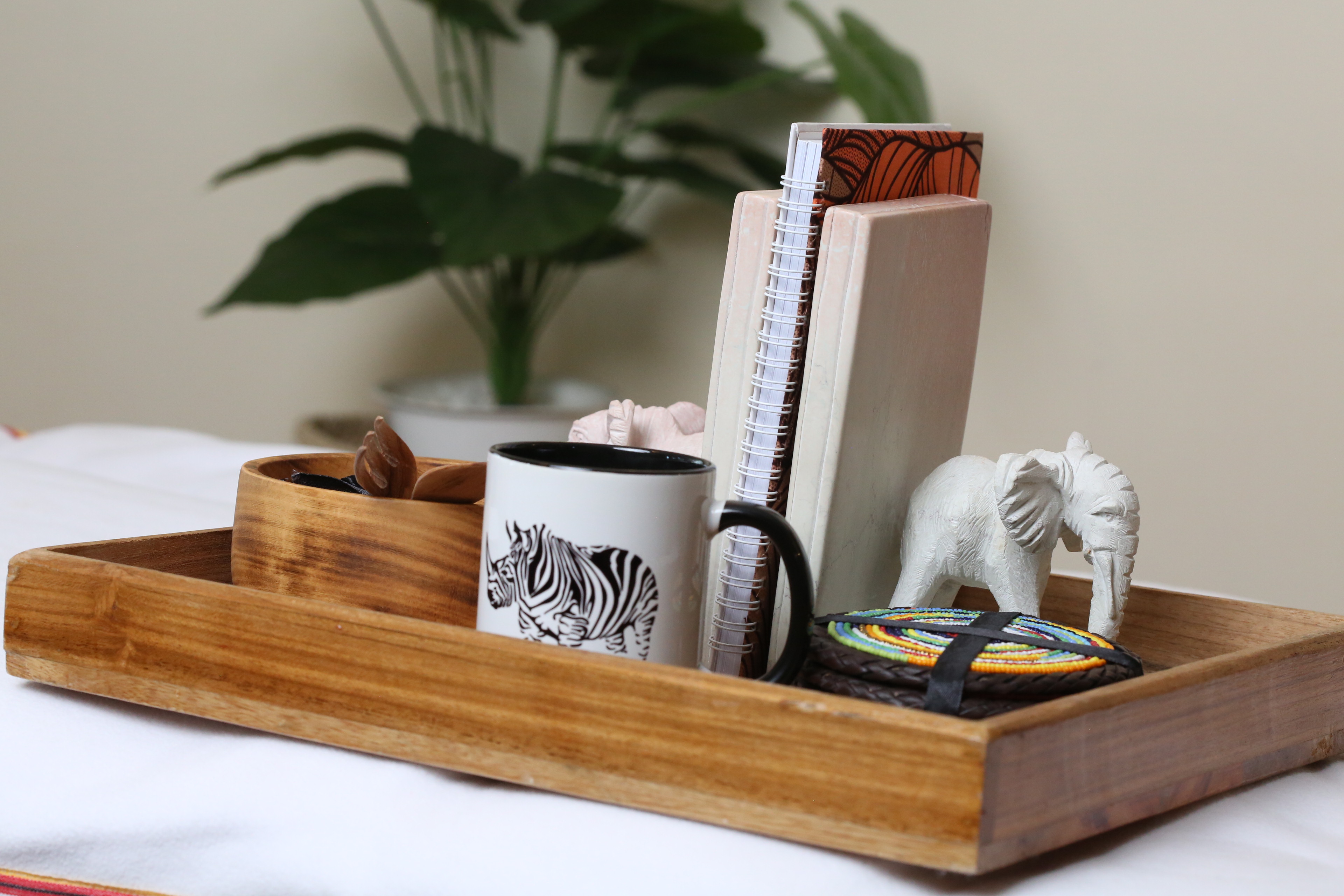 Elephant carved book holder gift package